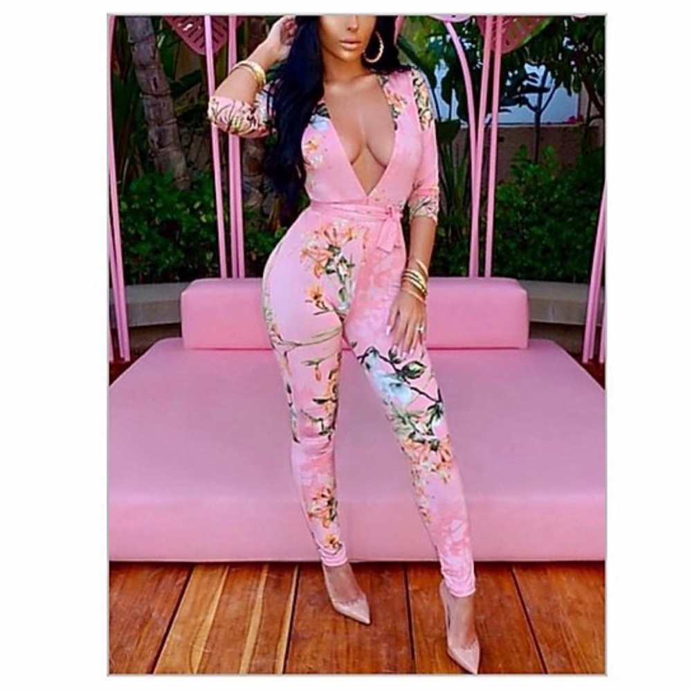 Flowered Jumpsuit 🌸